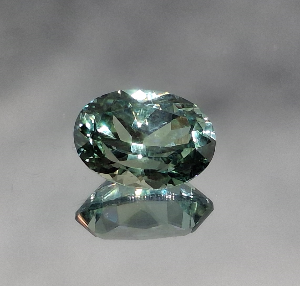 2.225 ct. Bluish Green Montana Sapphire
