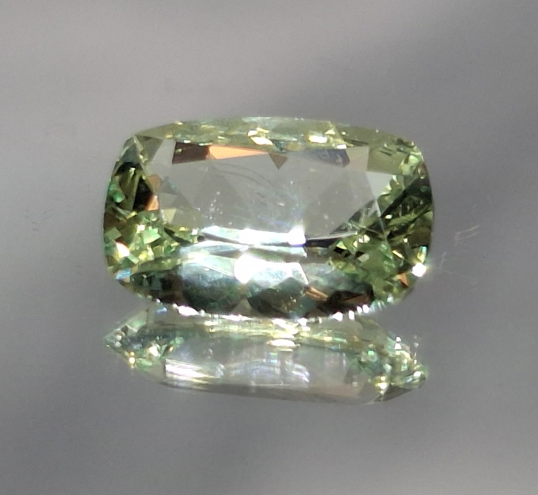 0.975 ct. Flawless Yellow Cushion Cut Montana Sapphire