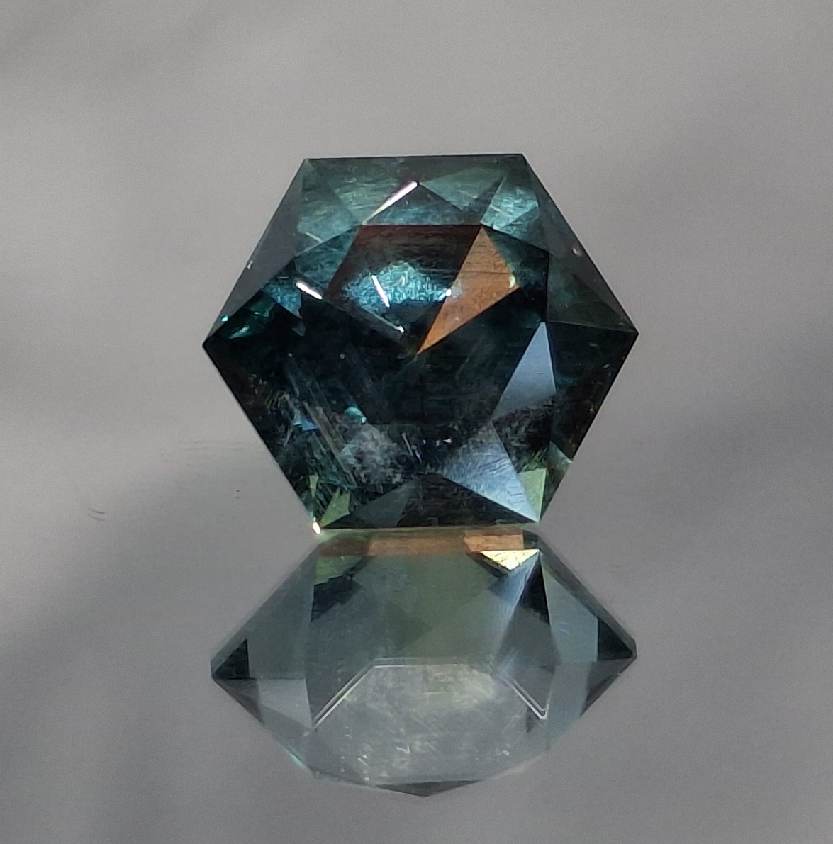 2.085 ct. Ocean Blue Hexagon Montana Sapphire